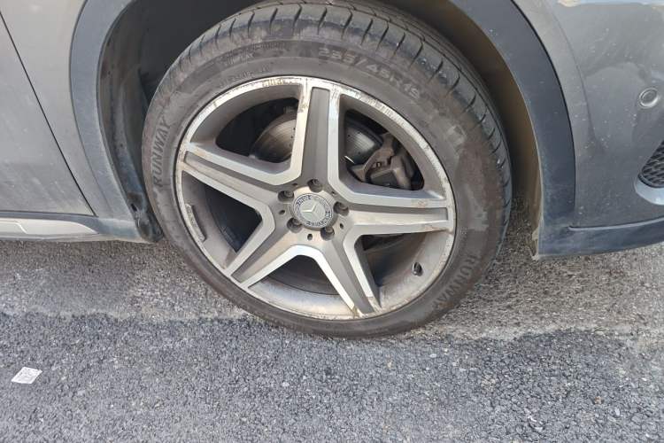Used Mercedes-Benz GLA 2015 GLA 260 4MATIC Sport Edition Right Front Wheel Hub