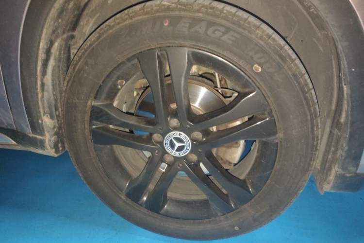 Used Mercedes-Benz GLA 2015 GLA 200 Sport Edition Right Front Wheel Hub