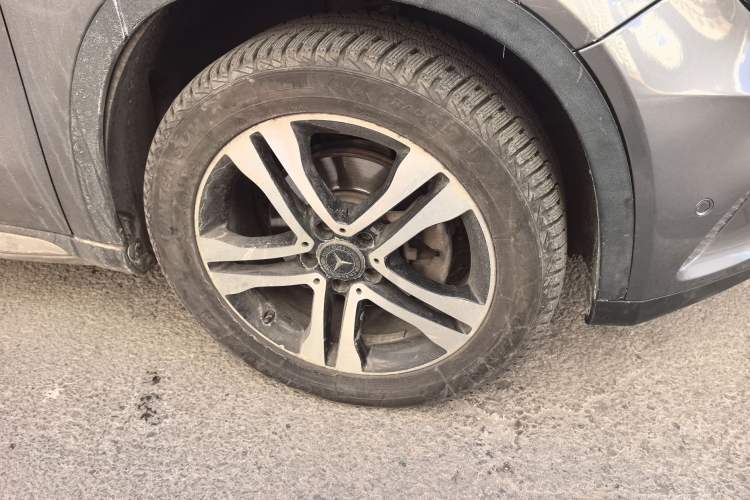 Used Mercedes-Benz GLA 2015 GLA 200 Sport Edition Right Front Wheel Hub