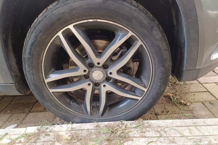 Used Mercedes-Benz GLA 2015 GLA 200 Fashion Model Right Front Wheel Hub