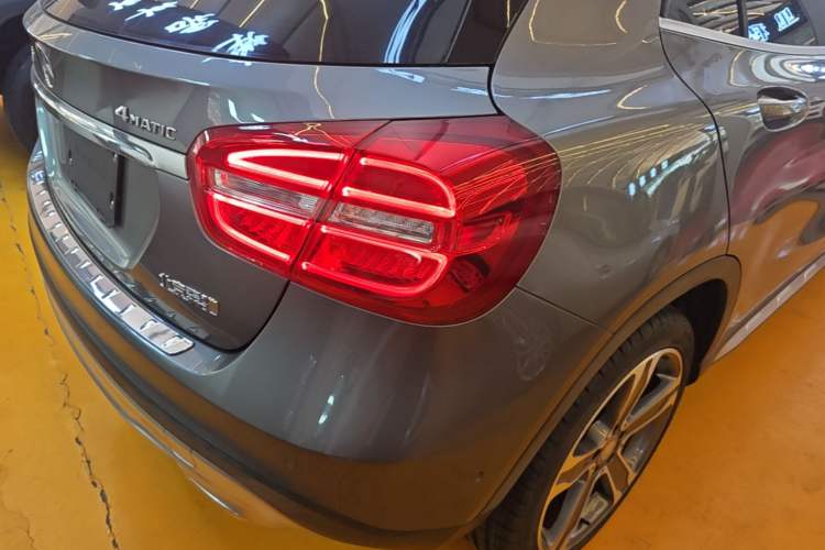 Used Mercedes-Benz GLA 2015 GLA 220 4MATIC Luxury Model Right Rear Taillight