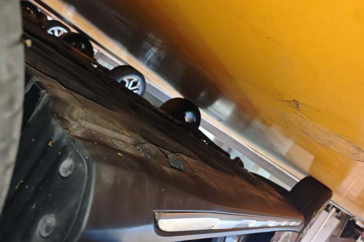 Used Mercedes-Benz GLA 2015 GLA 220 4MATIC Luxury Model Right Side Sill