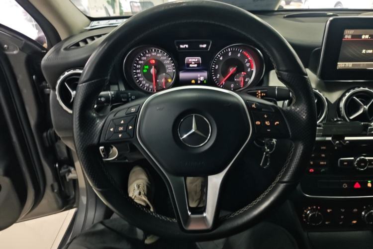Used Mercedes-Benz GLA 2015 GLA 200 Fashion Model Steering Wheel