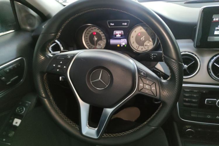 Used Mercedes-Benz GLA 2015 GLA 200 Steering Wheel