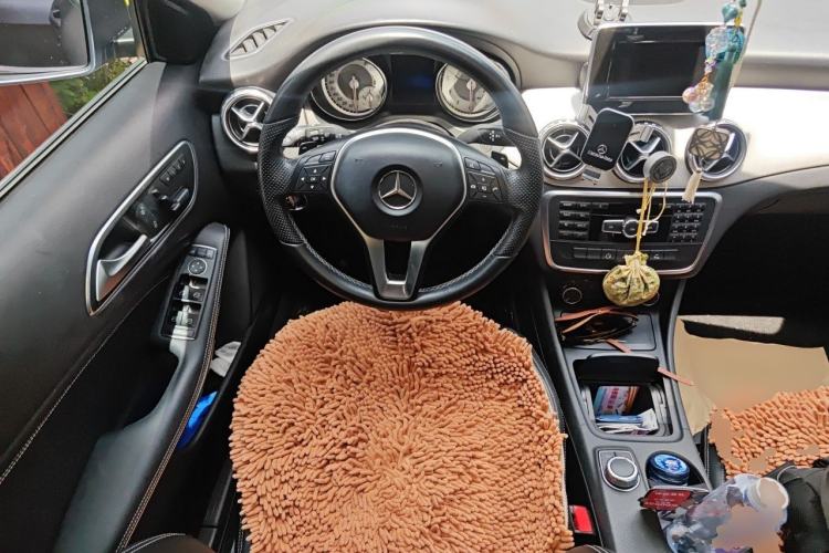 Used Mercedes-Benz GLA 2015 GLA 200 Sport Edition Steering Wheel