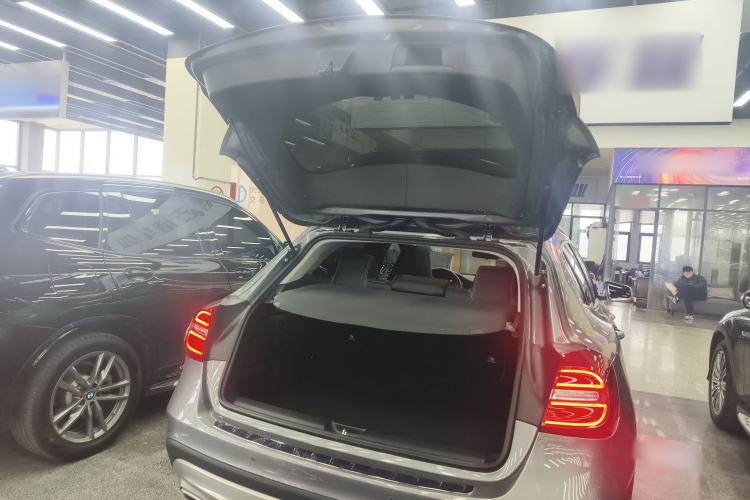 Used Mercedes-Benz GLA 2015 GLA 220 4MATIC Fashion Model Trunk