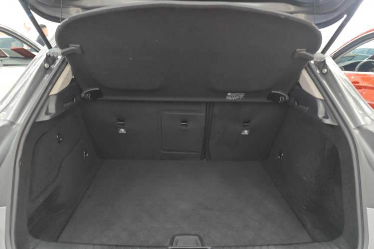 Used Mercedes-Benz GLA 2015 GLA 200 Fashion Model Trunk