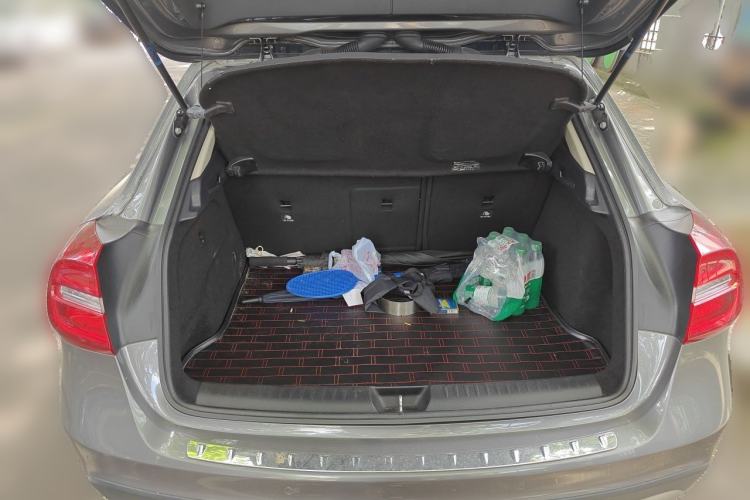 Used Mercedes-Benz GLA 2015 GLA 220 4MATIC Fashion Model Trunk