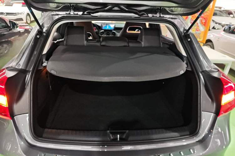Used Mercedes-Benz GLA 2015 GLA 200 Sport Edition Trunk