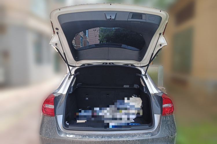 Used Mercedes-Benz GLA 2015 GLA 200 Fashion Model Trunk