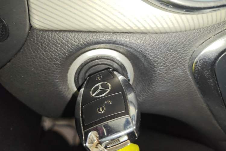 Used Mercedes-Benz GLA 2015 GLA 220 4MATIC Fashion Model Vehicle Key