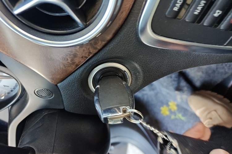 Used Mercedes-Benz GLA 2015 GLA 260 4MATIC Sport Edition Vehicle Key