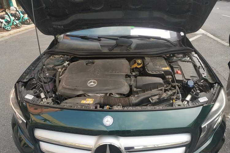 Used Mercedes-Benz GLA 2015 GLA 200 Sport Edition Engine Bay