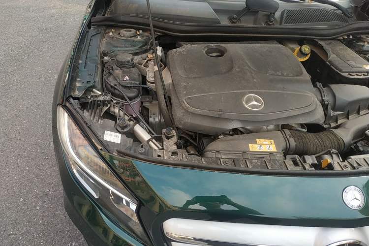 Used Mercedes-Benz GLA 2015 GLA 200 Sport Edition Engine Bay Right