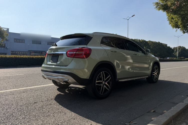 Used Mercedes-Benz GLA 2015 GLA 200 Fashion Model Exterior 1