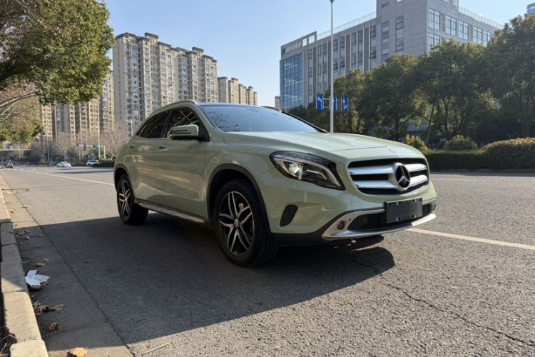 Used Mercedes-Benz GLA 2015 GLA 200 Fashion Model Exterior 4