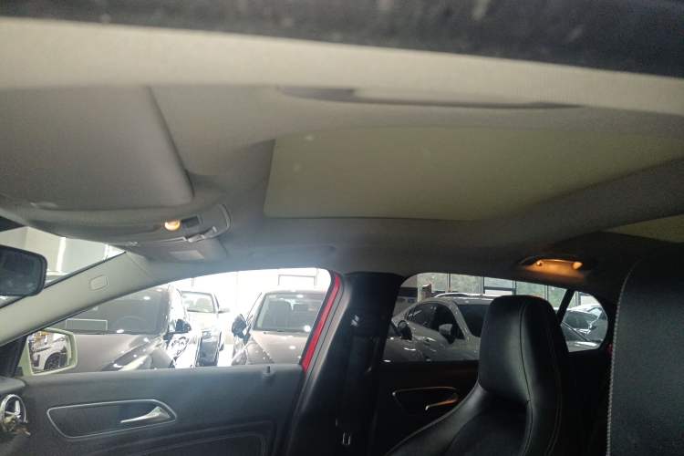 Used Mercedes-Benz GLA 2015 GLA 200 Fashion Model Headliner