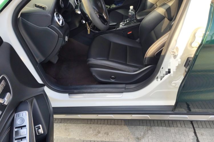 Used Mercedes-Benz GLA 2015 GLA 220 4MATIC Luxury Model Left Front Seat