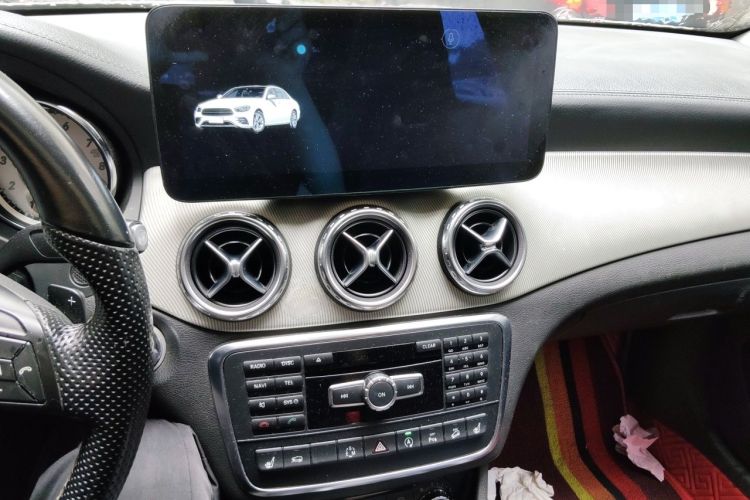 Used Mercedes-Benz GLA 2015 GLA 220 4MATIC Luxury Model Audio And AC Panel