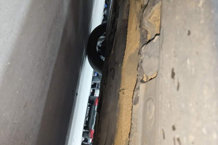 Used Mercedes-Benz GLA 2015 GLA 220 4MATIC Fashion Model Chassis Front Left