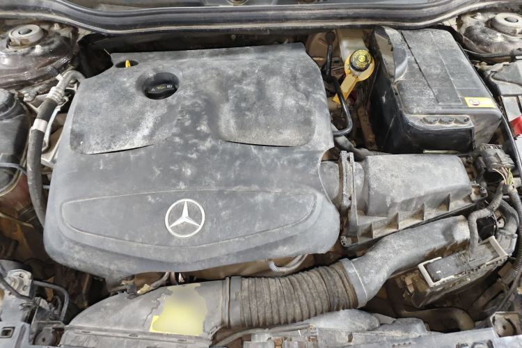 Used Mercedes-Benz GLA 2015 GLA 220 4MATIC Fashion Model Engine Bay
