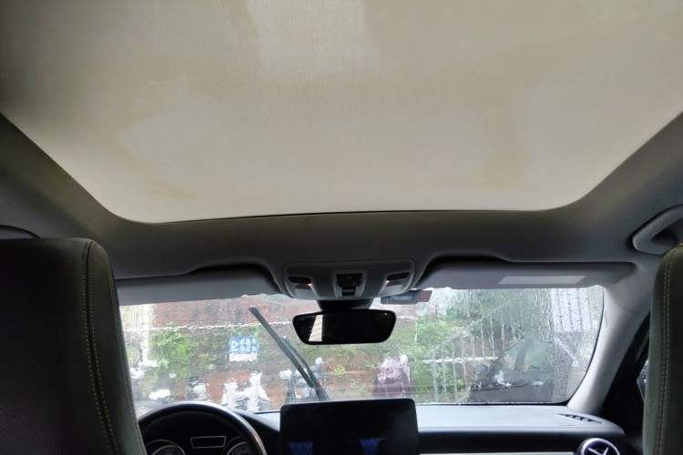 Used Mercedes-Benz GLA 2015 GLA 220 4MATIC Luxury Model Headliner