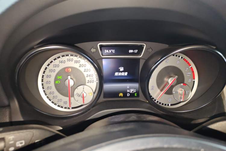 Used Mercedes-Benz GLA 2015 GLA 220 4MATIC Fashion Model Instrument Cluster