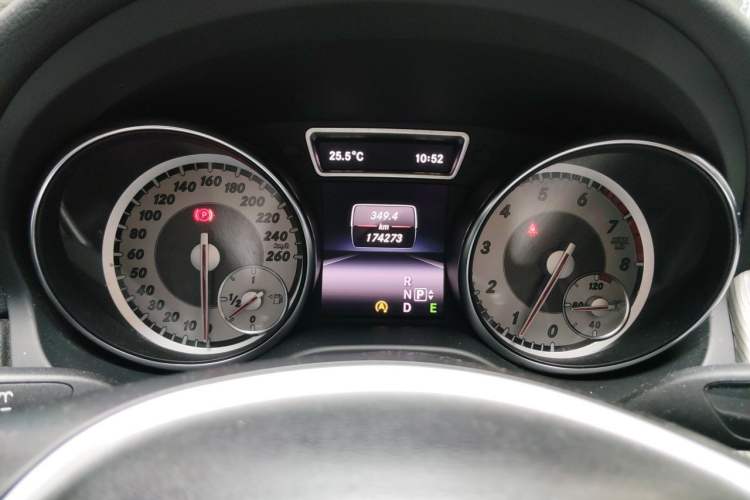 Used Mercedes-Benz GLA 2015 GLA 220 4MATIC Luxury Model Instrument Cluster