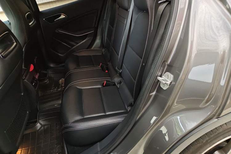 Used Mercedes-Benz GLA 2015 GLA 220 4MATIC Luxury Model Left Rear Seat