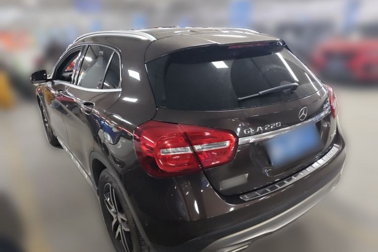 Used Mercedes-Benz GLA 2015 GLA 220 4MATIC Fashion Model Rear Left 45 Deg