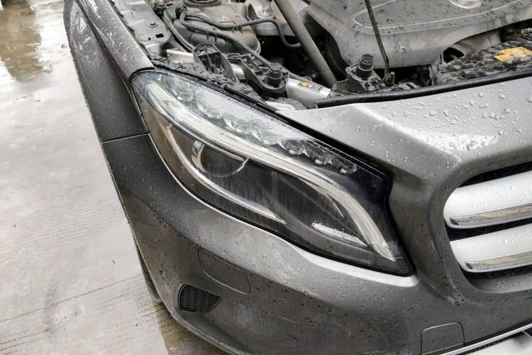 Used Mercedes-Benz GLA 2015 GLA 220 4MATIC Luxury Model Right Front Headlight