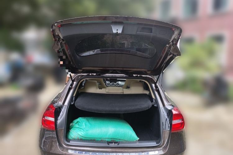 Used Mercedes-Benz GLA 2015 GLA 220 4MATIC Fashion Model Trunk