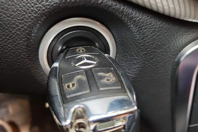 Used Mercedes-Benz GLA 2015 GLA 220 4MATIC Luxury Model Vehicle Key