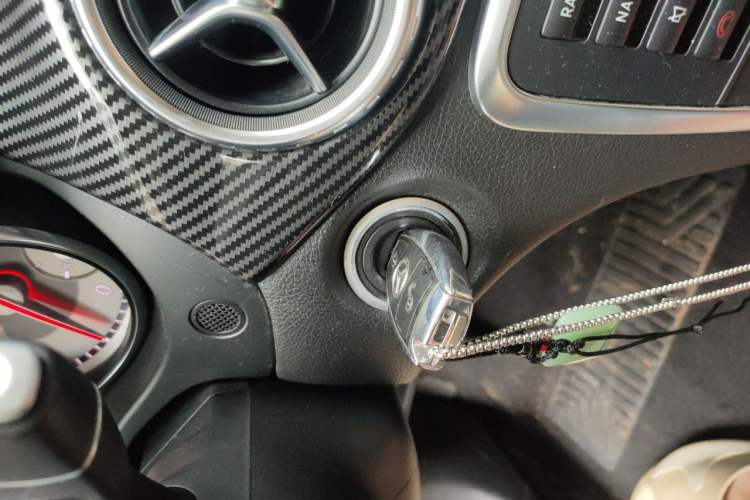 Used Mercedes-Benz GLA 2015 GLA 220 4MATIC Fashion Model Vehicle Key