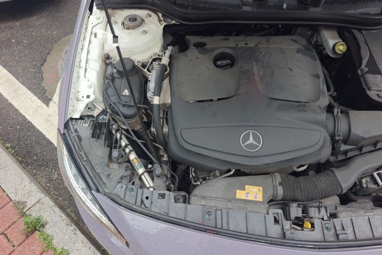 Used Mercedes-Benz GLA 2015 GLA 220 4MATIC Luxury Model Engine Bay Right
