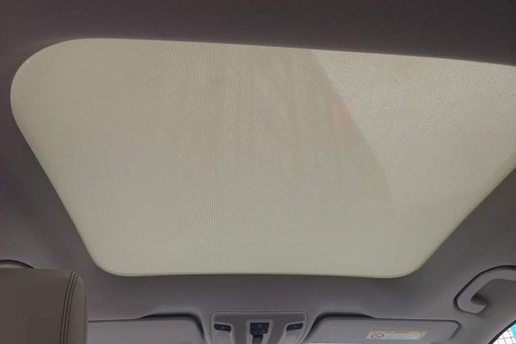 Used Mercedes-Benz GLA 2015 GLA 220 4MATIC Luxury Model Headliner
