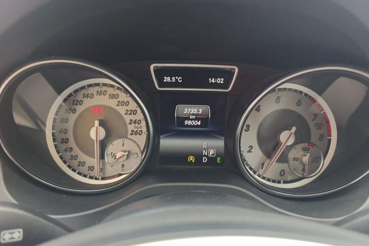 Used Mercedes-Benz GLA 2015 GLA 220 4MATIC Luxury Model Instrument Cluster