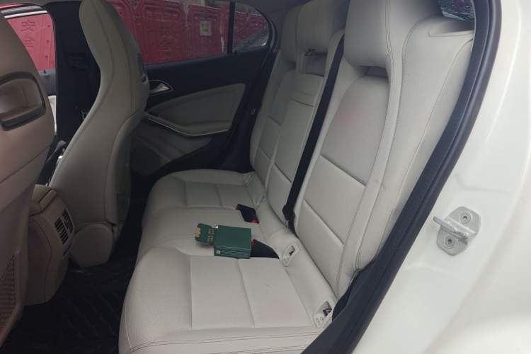 Used Mercedes-Benz GLA 2015 GLA 220 4MATIC Luxury Model Left Rear Seat