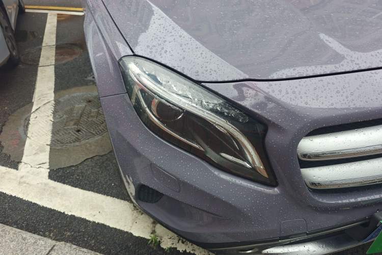 Used Mercedes-Benz GLA 2015 GLA 220 4MATIC Luxury Model Right Front Headlight