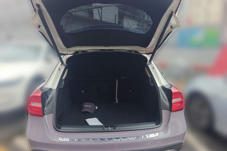 Used Mercedes-Benz GLA 2015 GLA 220 4MATIC Luxury Model Trunk