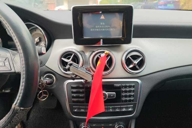 Used Mercedes-Benz GLA 2015 GLA 220 4MATIC Fashion Model Audio And AC Panel