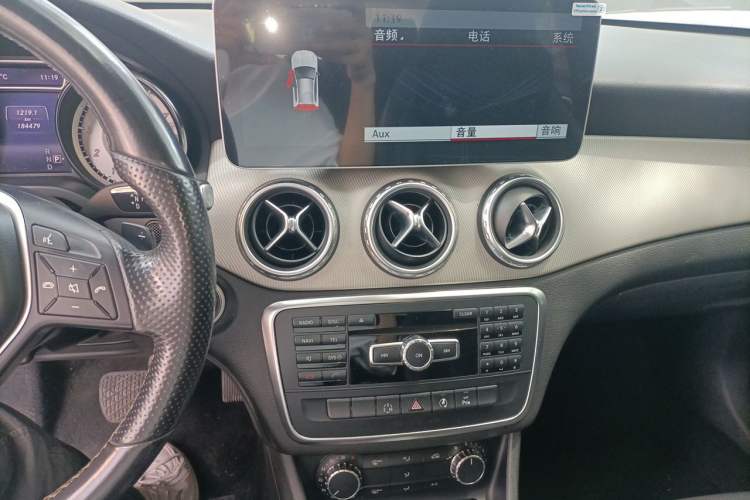 Used Mercedes-Benz GLA 2015 GLA 200 Audio And AC Panel