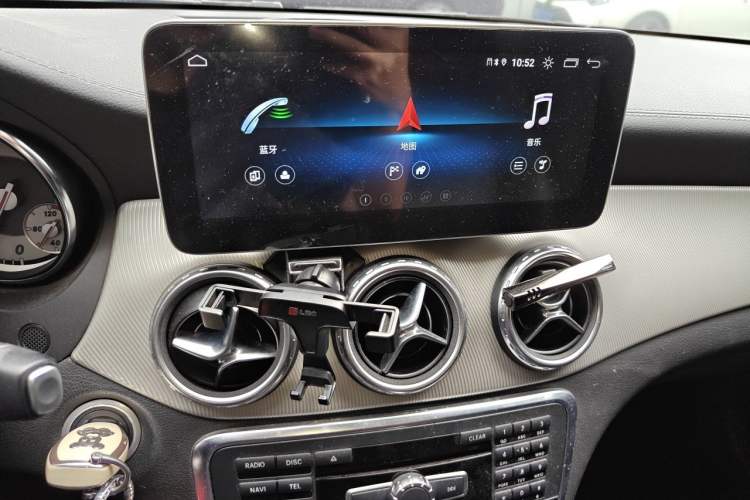 Used Mercedes-Benz GLA 2015 GLA 200 Fashion Model Audio And AC Panel