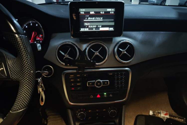 Used Mercedes-Benz GLA 2015 GLA 200 Fashion Model Audio And AC Panel