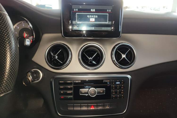 Used Mercedes-Benz GLA 2015 GLA 200 Audio And AC Panel