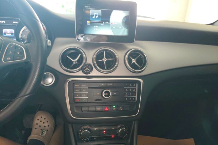 Used Mercedes-Benz GLA 2015 GLA 200 Audio And AC Panel