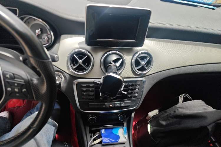 Used Mercedes-Benz GLA 2015 GLA 200 Fashion Model Audio And AC Panel
