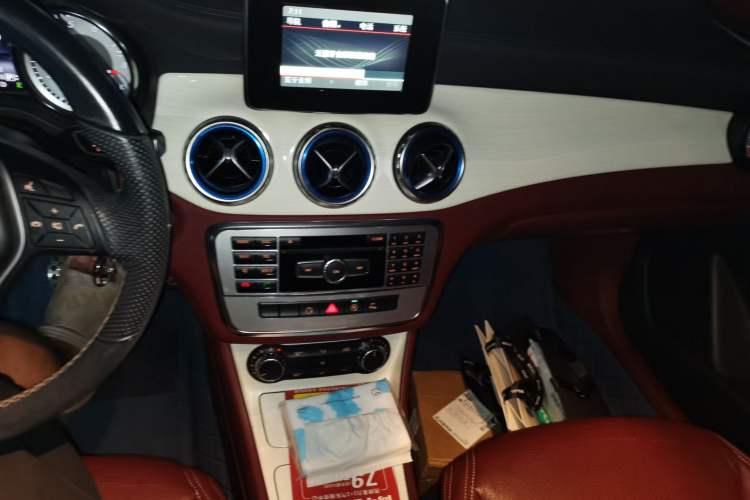 Used Mercedes-Benz GLA 2015 GLA 200 Fashion Model Audio And AC Panel