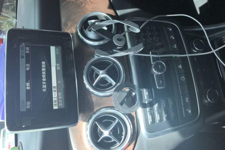 Used Mercedes-Benz GLA 2015 GLA 260 4MATIC Audio And AC Panel