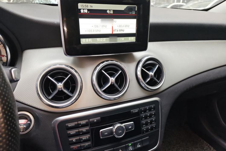 Used Mercedes-Benz GLA 2015 GLA 200 Audio And AC Panel